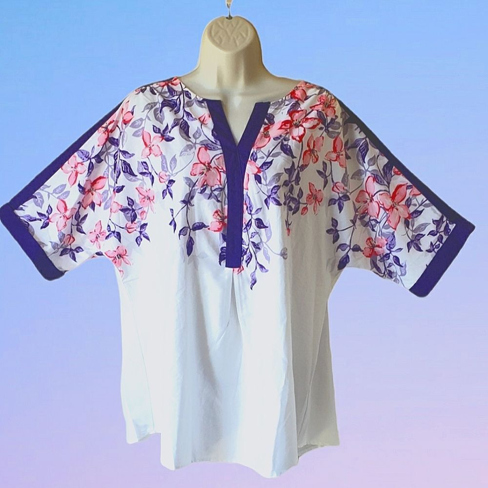 Beautiful Purple, Pink & White V-neck Tunic Top, Size XXL